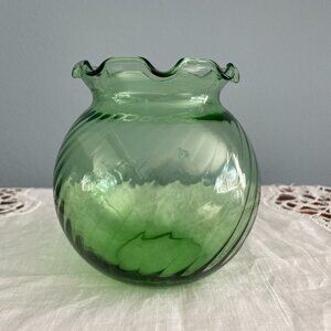 Anchor Hocking Emerald Green Swirl Ribbed Optical Vase Bowl Ruffled Top Rose Ivy